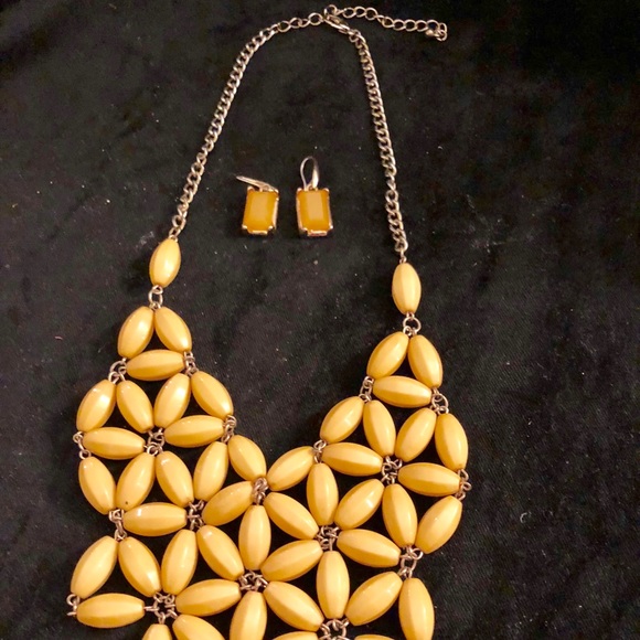 Necklace and earring set - Picture 2 of 2